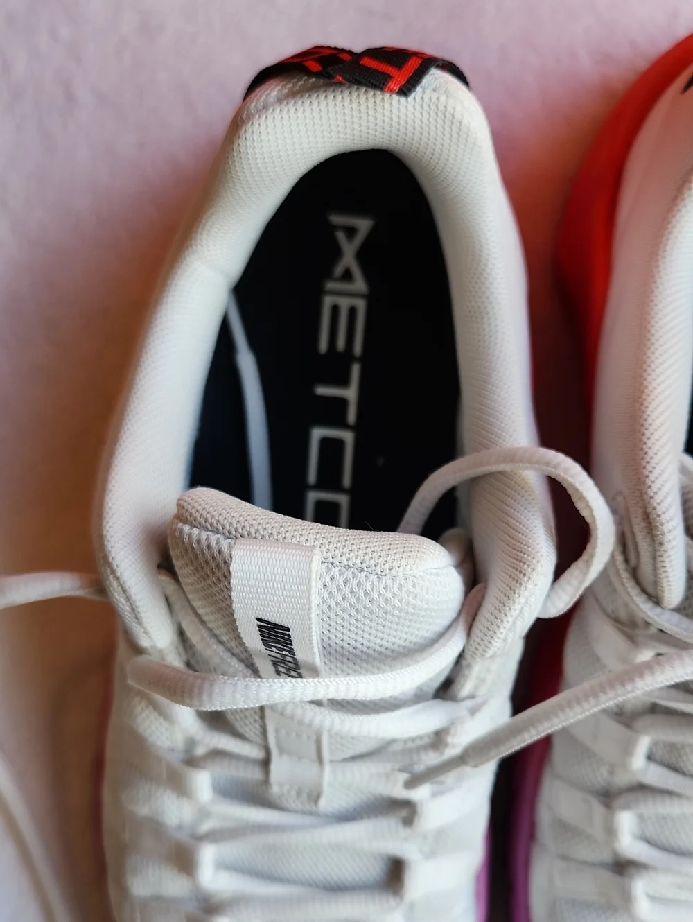 Nike woman Free Metcon 7 Training Sneakers.